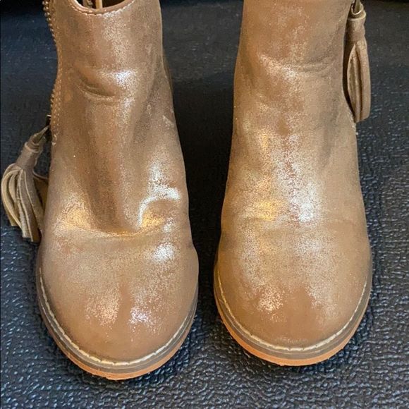Tucker and Tate. Gold shimmer booties. Size 11 - Picture 8 of 8